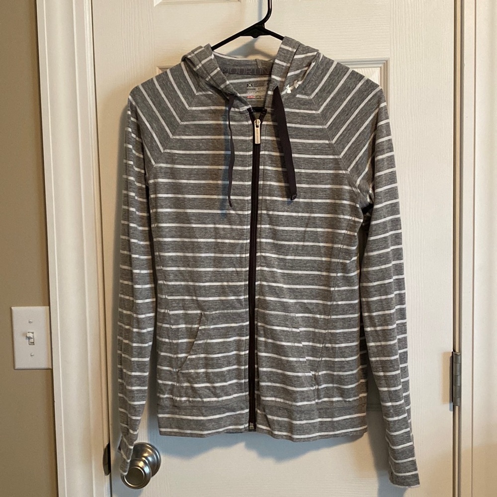 Women’s under armour size small zip up hoodie